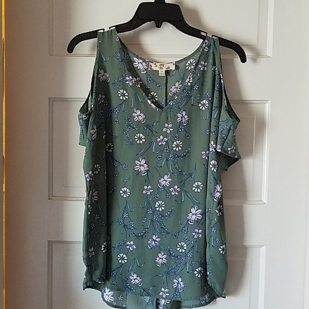 Hippie Rose Size Med Cold Shoulder Top